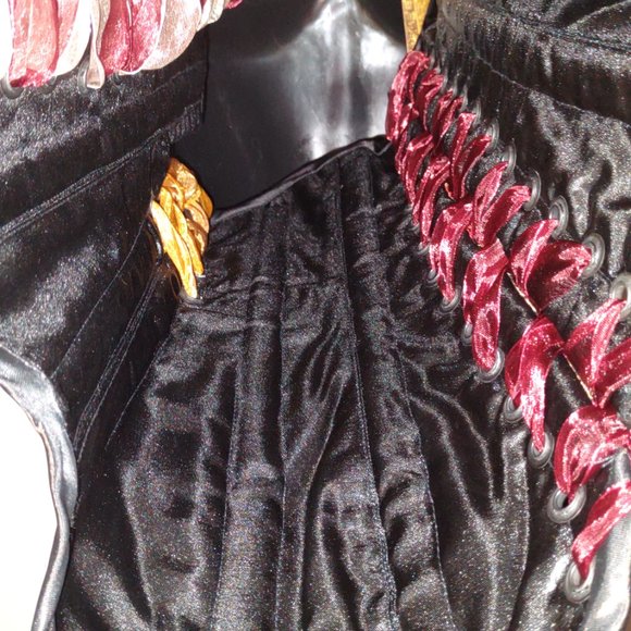 May Faire Moon Over Bust Boned Corset Custom Corset Goth Corset Rose Embroidered - Picture 4 of 15